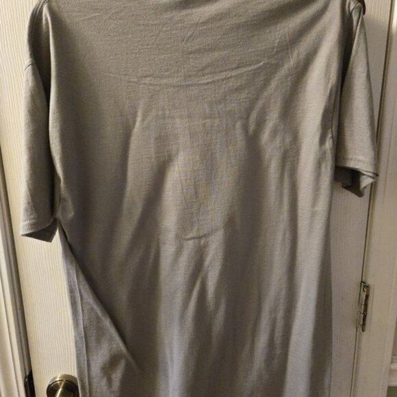 Gray Short Sleeve Tee with Circular Emblem - Picture 4 of 4